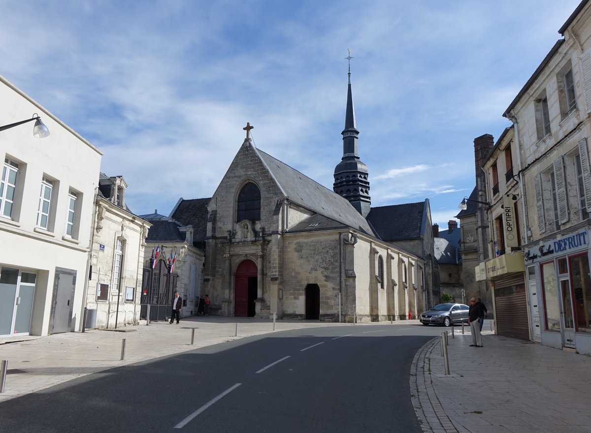 Villers-Cotterets, St. Nicolas Kirche, erbaut imm 12. Jahrhundert (10.07.2016)