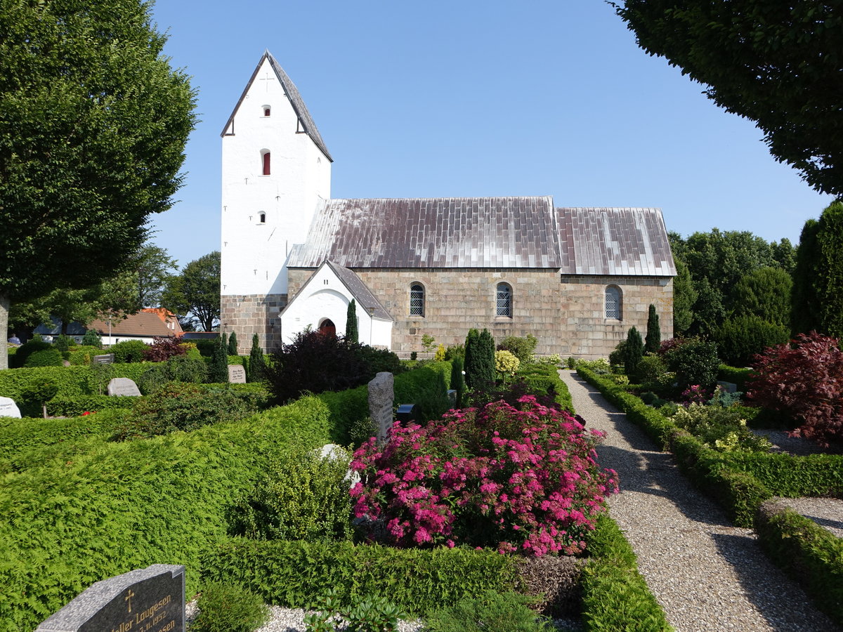 Vinding, mittelalterliche Ev. Kirche, erbaut um 1200 (25.07.2019)