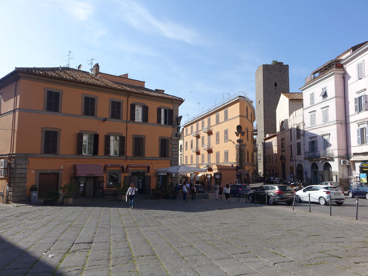 Viterbo, Huser in der Via San Lorenzo (24.05.2022)