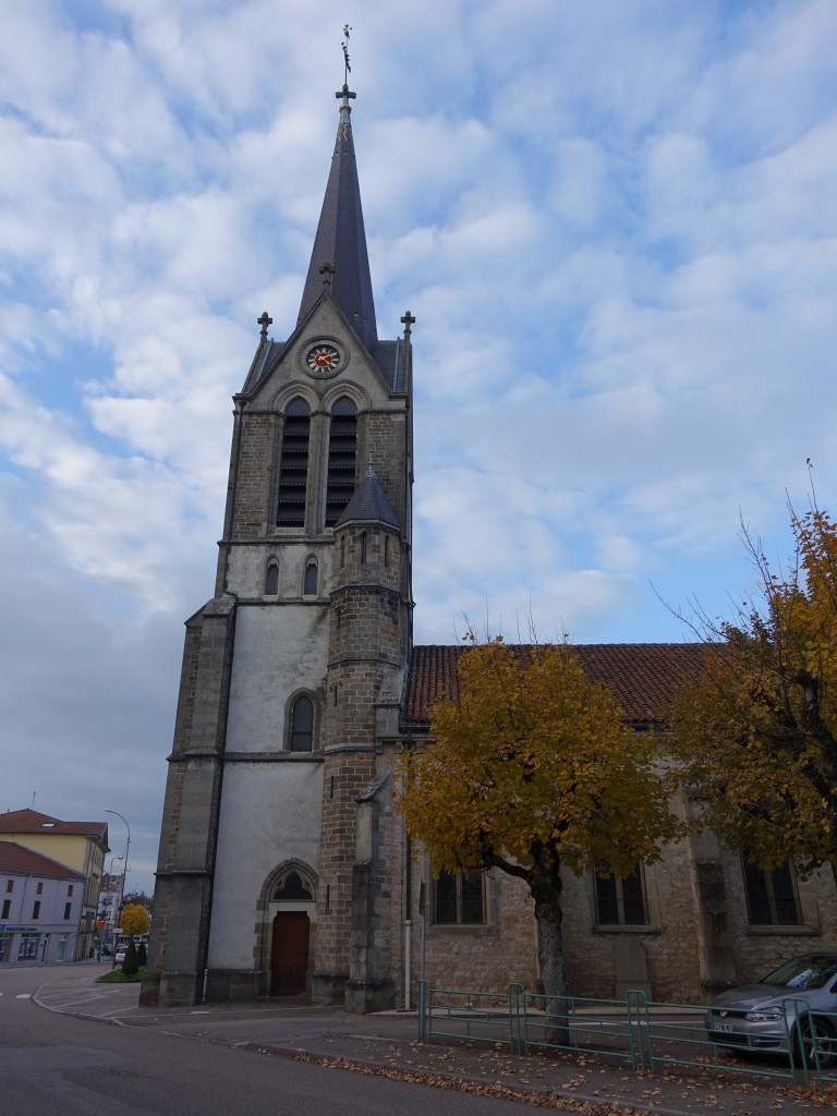 Vittel, gotische St. Remy Kirche, erbaut im 12. Jahrhundert (25.10.2015)