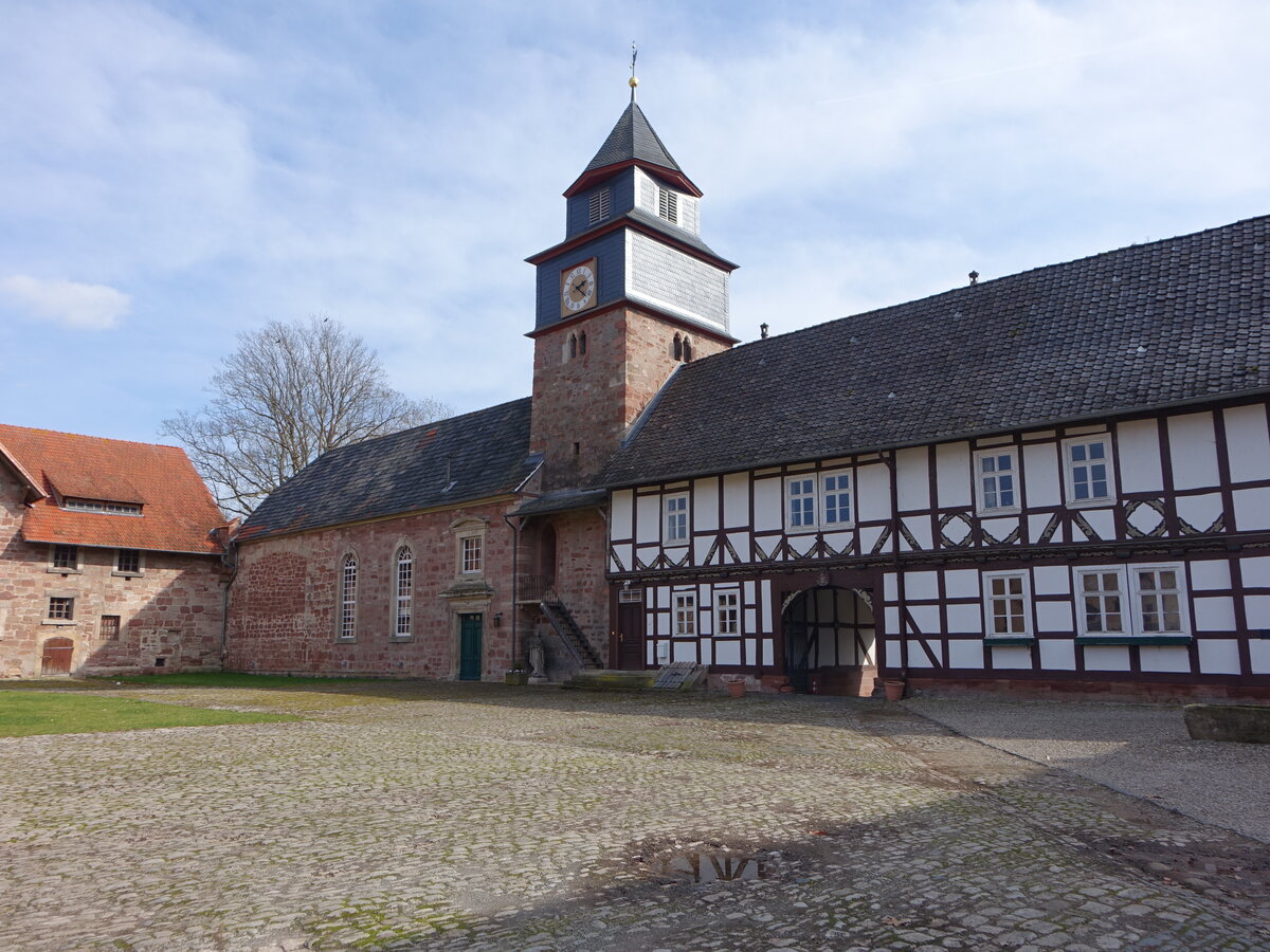 Vlkershausen, Rittergut mit Tordurchfahrt und Kirche, erbaut im 14. Jahrhundert, Wiederaufbau 1630, Kirche erbaut 1729 (17.03.2024)