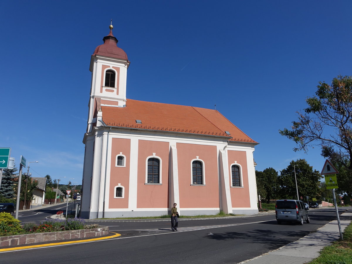 Vörösbereny, kath. St. Ignatius Kirche, erbaut bis 1770 durch den Jesuitenorden (27.08.2018)