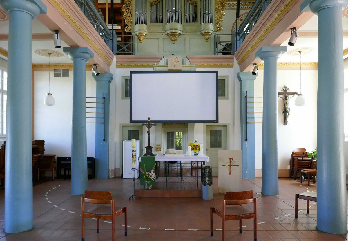 Vrstetten, Blick zum Altar in der evangelischen Kirche, Feb.2020