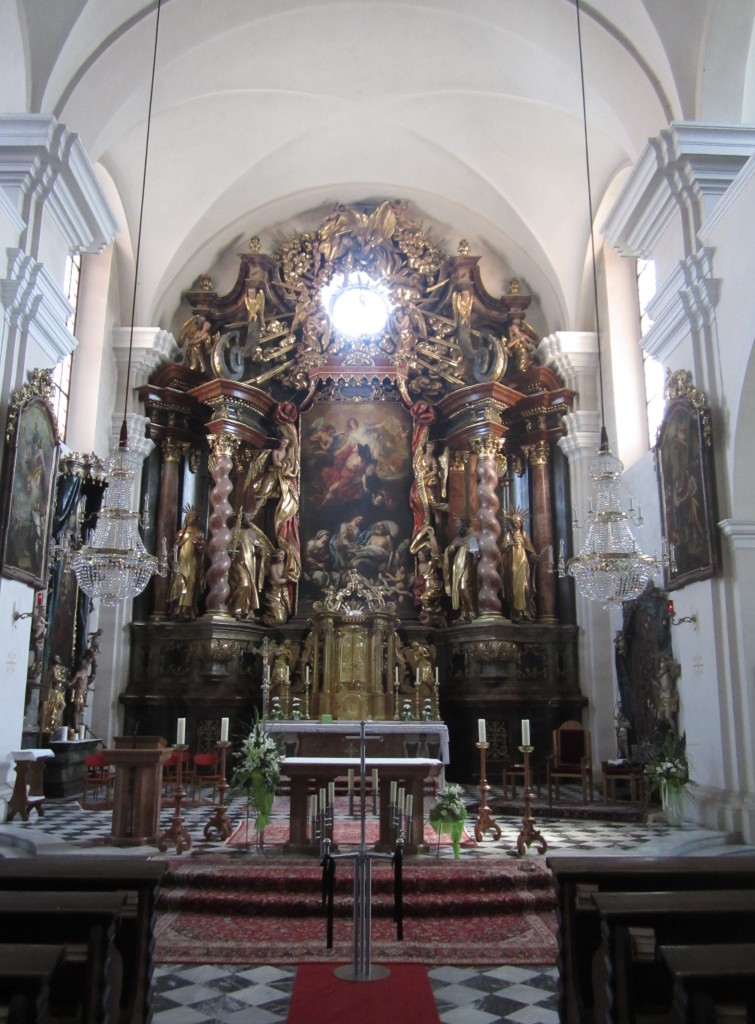 Voitsberg, Hochalter von 1711 mit Figuren von Schokotnigg der St. Josef Kirche (19.08.2013)