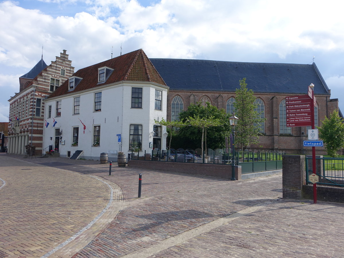 Vollenhove, Grote oder St. Nicolaas Kerk, sptgotische Hallenkirche, erbaut im 14. Jahrhundert (24.07.2017)