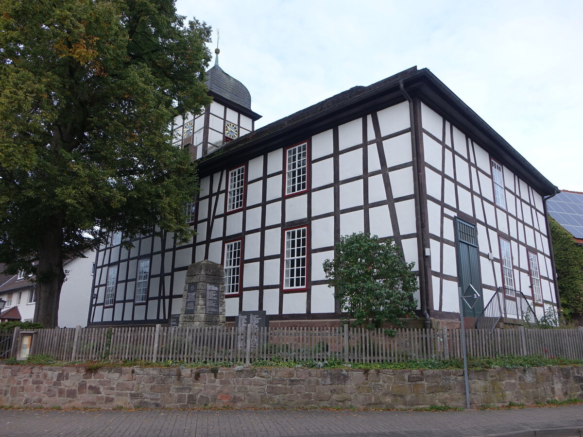 Volpriehausen, evangelische St. Georg Kirche, erbaut von 1838 bis 1840 (01.10.2023)