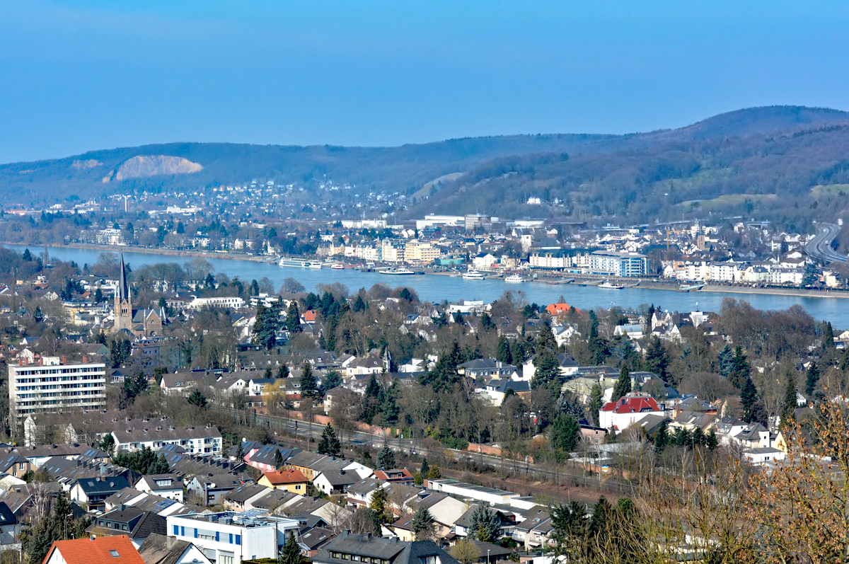 Von Rolandseck (Rheinland-Pfalz) mit Blick ber Bonn-Mehlem, Rhein, Knigswinter bis zum Basaltfelsen in Oberkassel - 14.03.2016