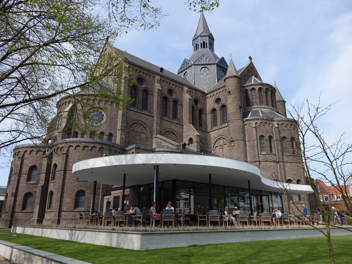 Vught, St. Lambertus Kirche, erbaut im 16. Jahrhundert (06.05.2016)