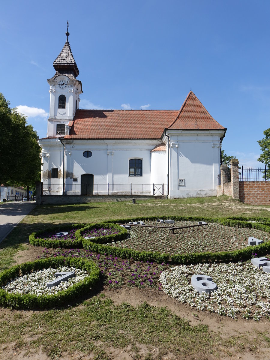 Vukovar, barocke Schlosskirche St. Rochus, erbaut 1740 (02.05.2017)