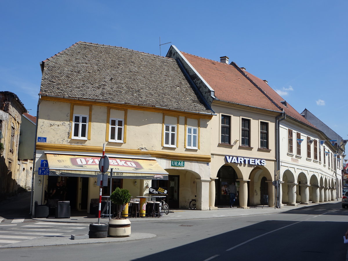 Vukovar, Gebude in der Dr. Franje Tudjmana Strae (02.05.2017)