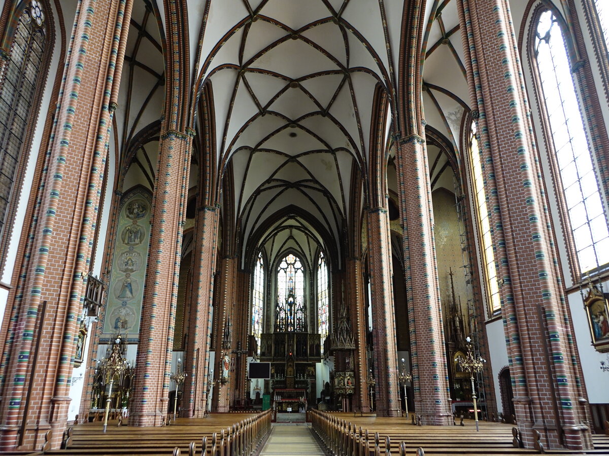 Walbrzych / Waldenburg, Innenraum der Schutzengel Kirche (11.09.2021)