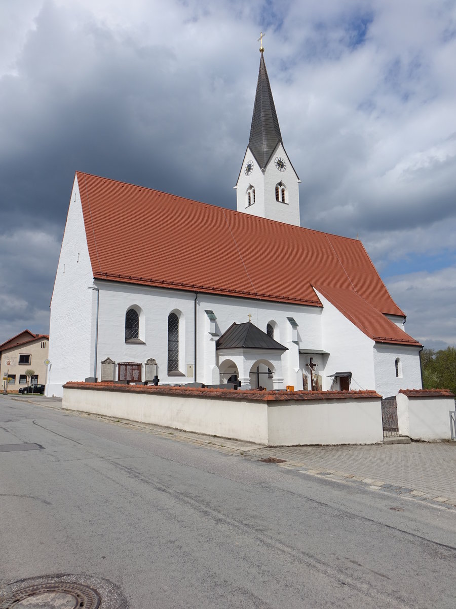 Waldhof, sptgotische Pfarrkirche Maria Himmelfahrt, erbaut um 1493 (23.04.2017)