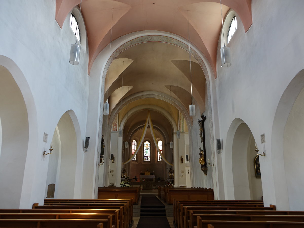 Waldmnchen, Innenraum der Stadtpfarrkirche St. Stephan (03.06.2017)