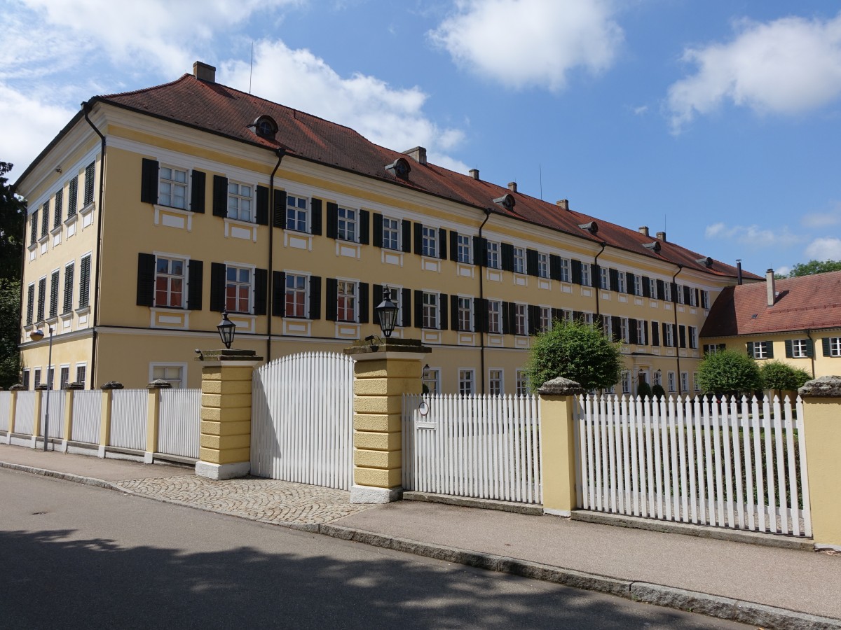 Wallerstein, neues Schloss, Dreiflgelanlage, erbaut 1665 (07.06.2015)