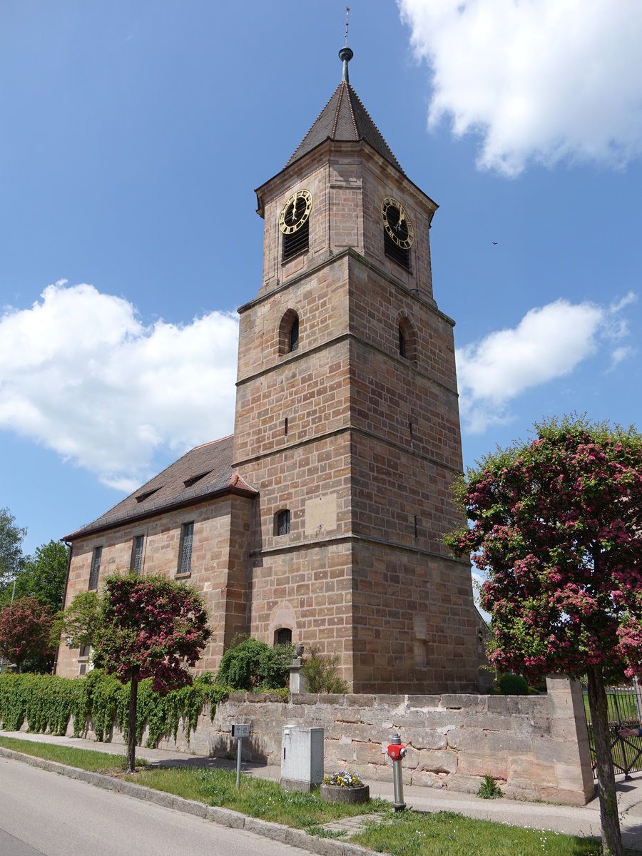 Wallesau, Ev. Kirche, Sptmittelalterliche Anlage, Langhaus erbaut 1756 im Ansbacher Markgrafenstil (26.05.2016)