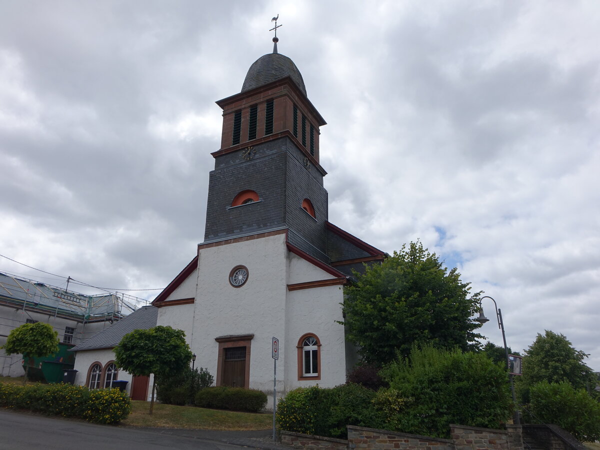 Walsdorf, Pfarrkirche St. Arnulph, klassizistischer Saalbau von 1828 (20.07.2026)