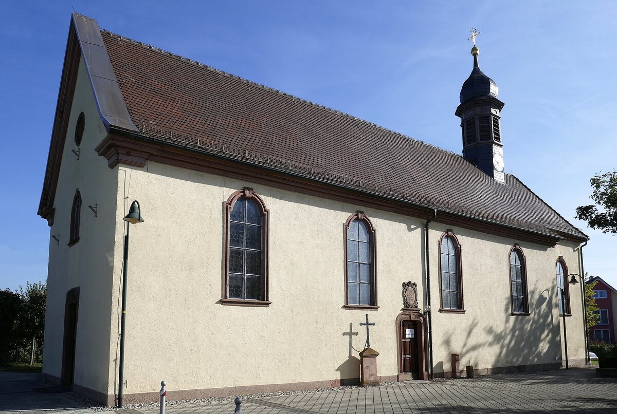 Waltersweier, die katholische Kirche St.Johann-Nepomuk, erbaut 1747-48, Sept.2021