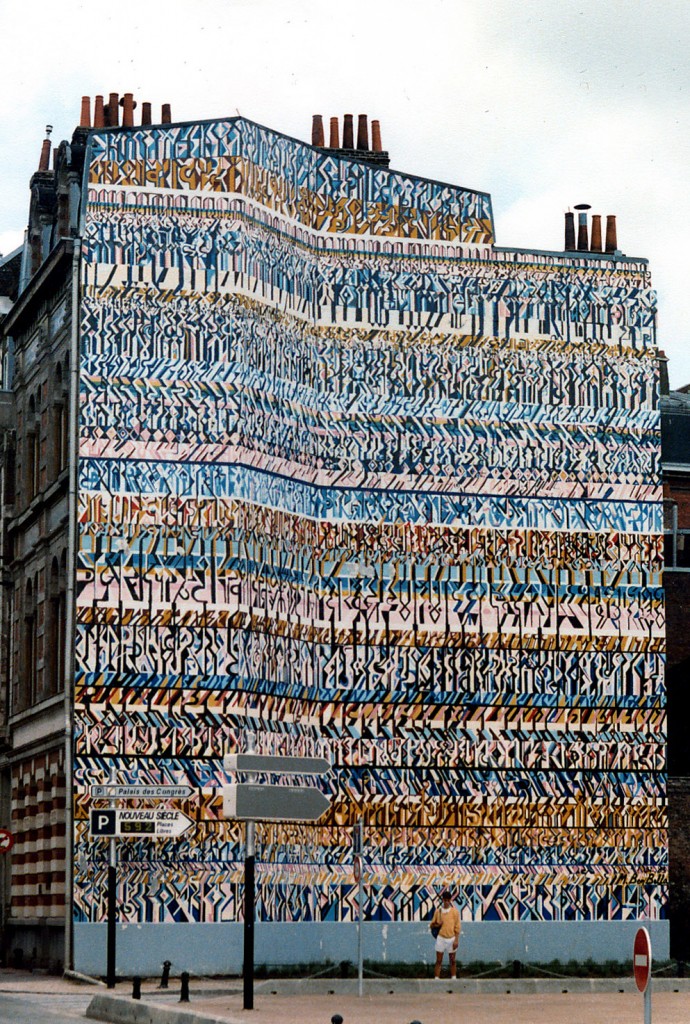 Wandmalerei eines Hauses in Rouen. Aufnahme: Juni 1985 (Bild vom Farbnegativ).