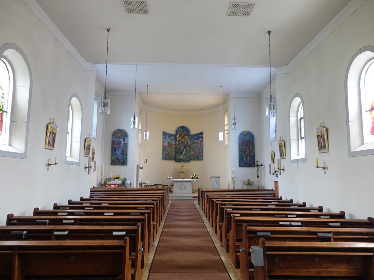 Warzenried, Innenraum der kath. Pfarrkirche Herz Jesu, erbaut bis 1858 (05.11.2017)