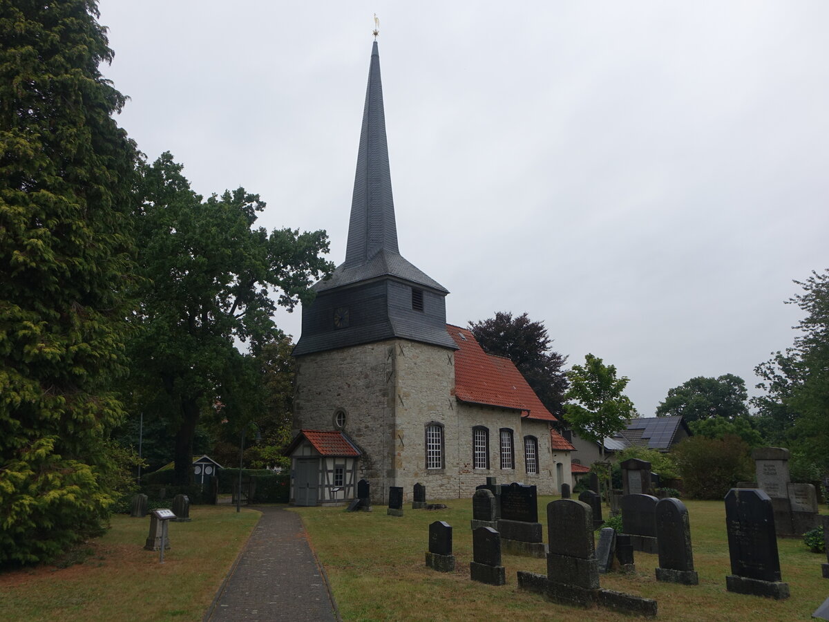 Wassel, evangelische Kirche, Saalkirche aus Bruchsteinen, erbaut um 1200 (18.09.2025)
