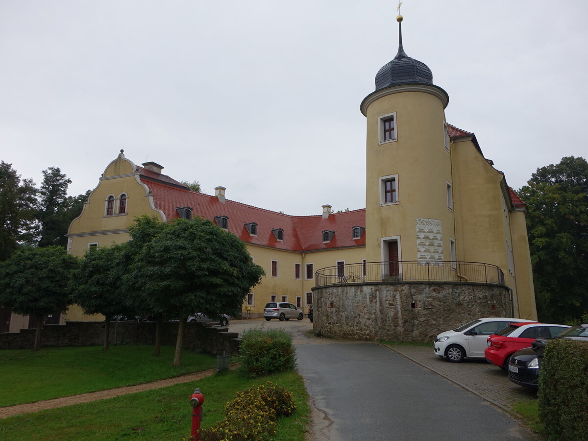 Wasserschloss Ebersbach, erbaut ab 1389, heute Gemeindeverwaltung (16.09.2021)