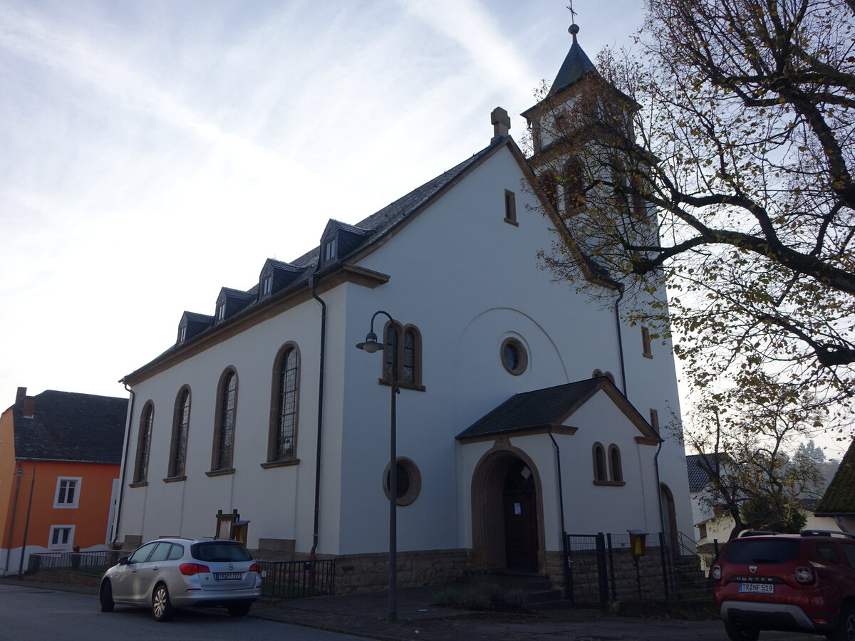 Wawern, Pfarrkirche St. Sebastian, Saalbau von 1928, Architekt Christoph Ewen (05.11.2025)