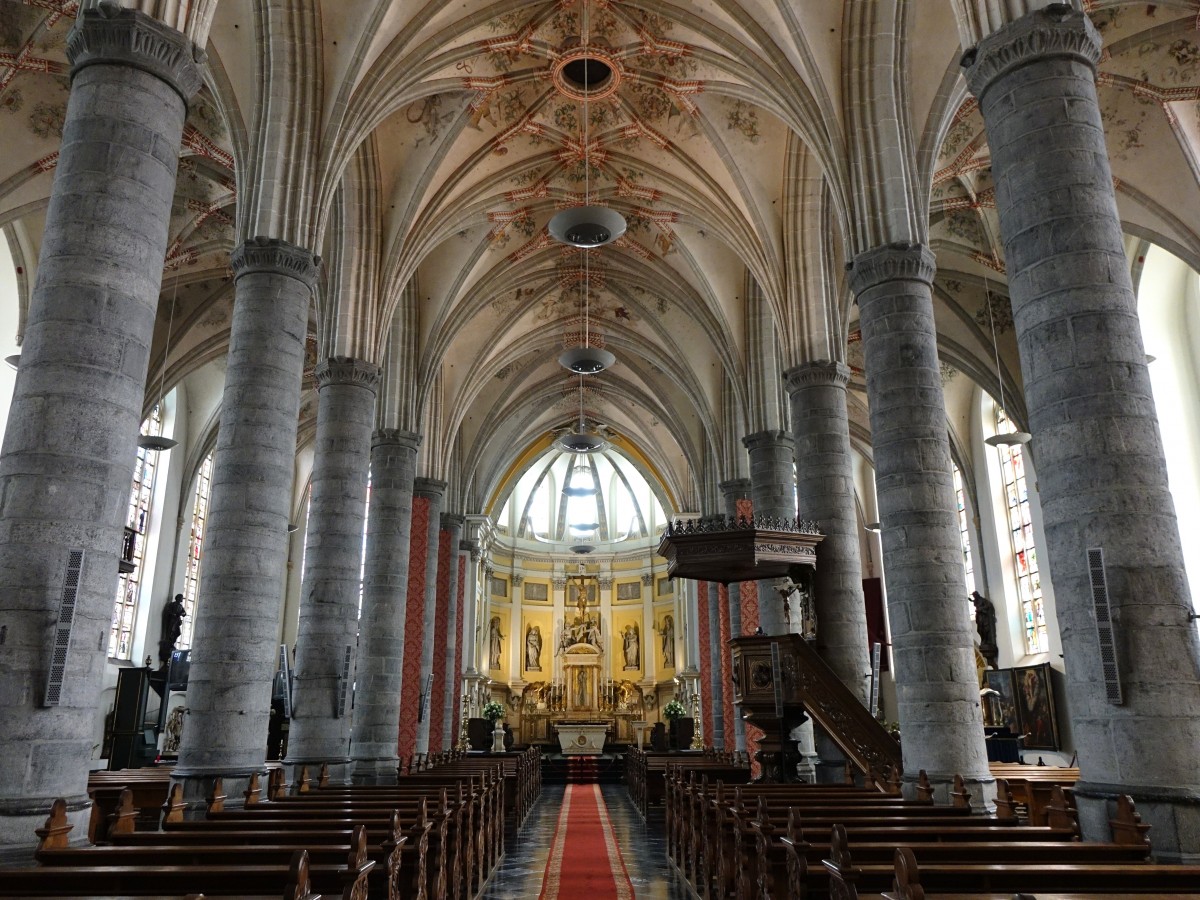 Weert, St. Martinus Kirche, Chor von 1456, gotisches Langschiff von 1512 (02.05.2015)