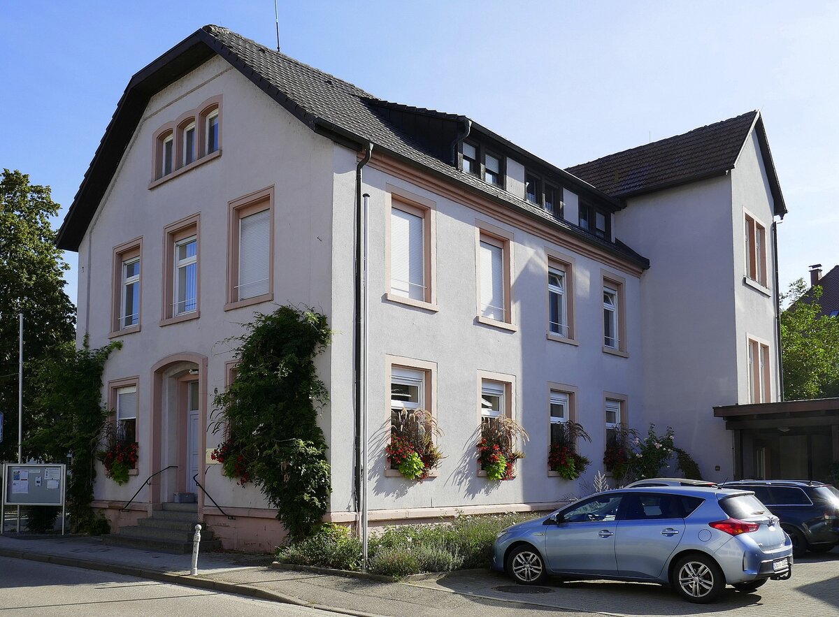 Weier, das Rathaus, die Gemeinde mit ca. 1600 Einwohnern ist seit 1971 ein Ortsteil von Offenburg, Sept.2021 