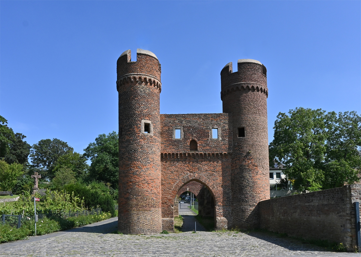 Weiertor, Teil der Stadtmauer von Zlpich - 25.08.2021