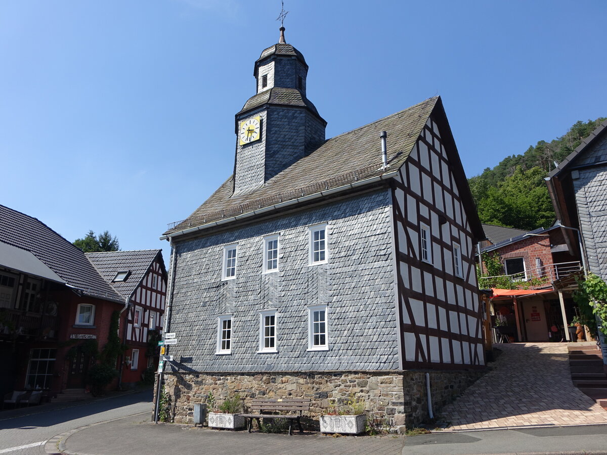 Weifenbach, evangelische Kirche, verschieferter Fachwerkbau aus dem 18. Jahrhundert (26.06.2026)