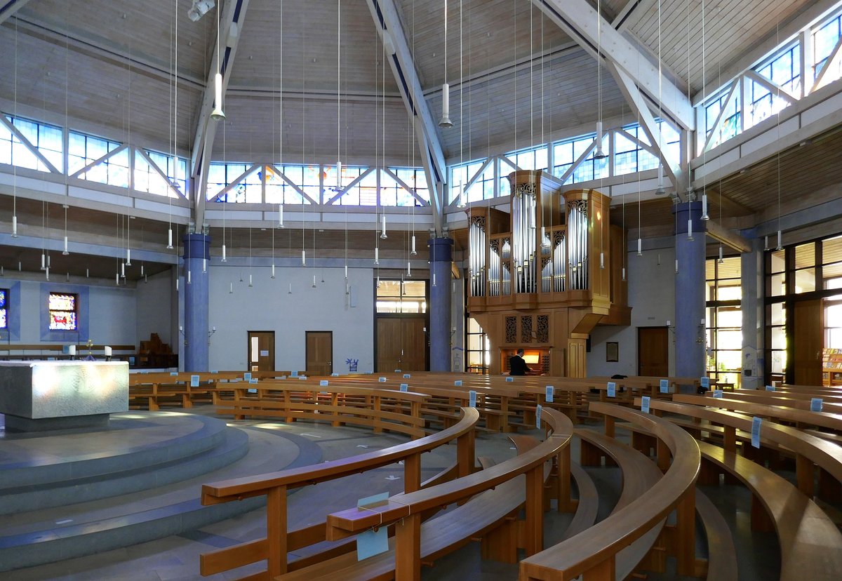 Weil am Rhein, Blick zur Orgel in der Kirche St.Peter und Paul, Okt.2020