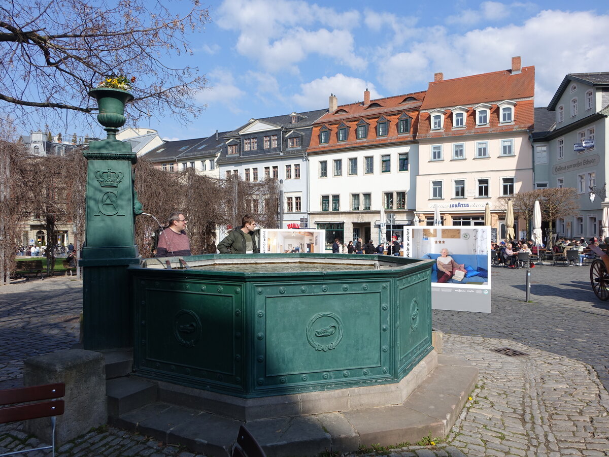 Weimar, Goethebrunnen und Huser am Frauenplan (09.04.2023)