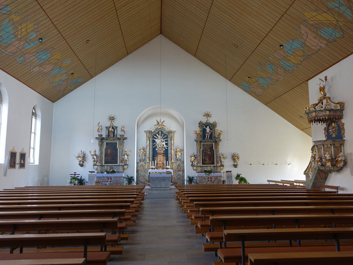 Weisbach, Innenraum der kath. Pfarrkirche St. Petri (16.10.2018)