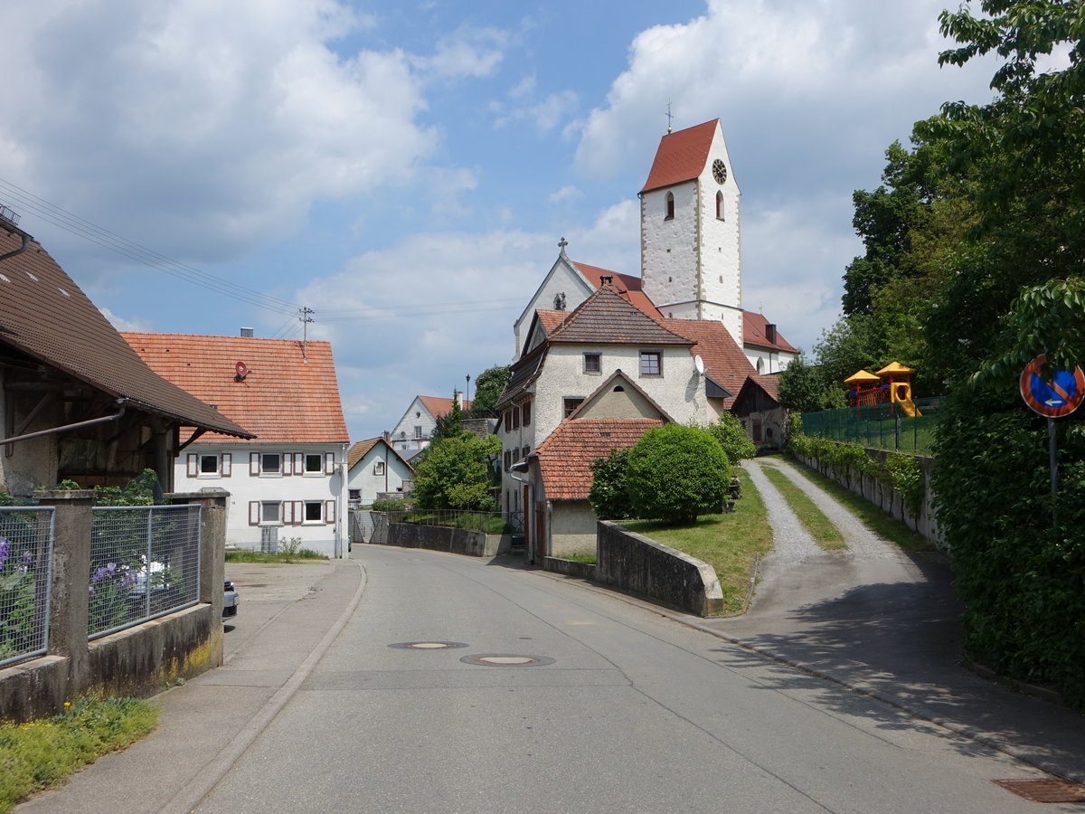 Weiterdingen, Pfarrkirche St. Mauritius, erbaut ab 1275, Umbau von 1485 bis 1492 (25.05.2017)