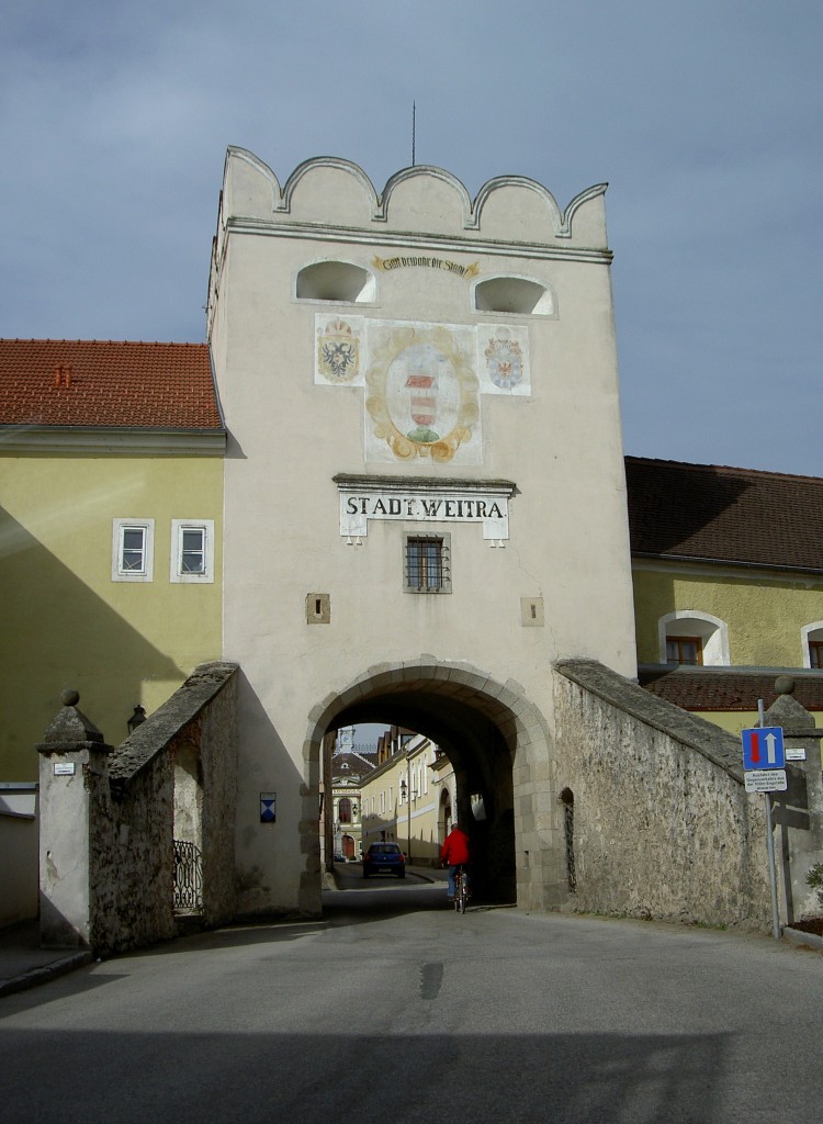 Weitra, Oberes Tor oder Zwettler Tor an der breiten Gasse, erbaut 1526 (18.04.2014) 