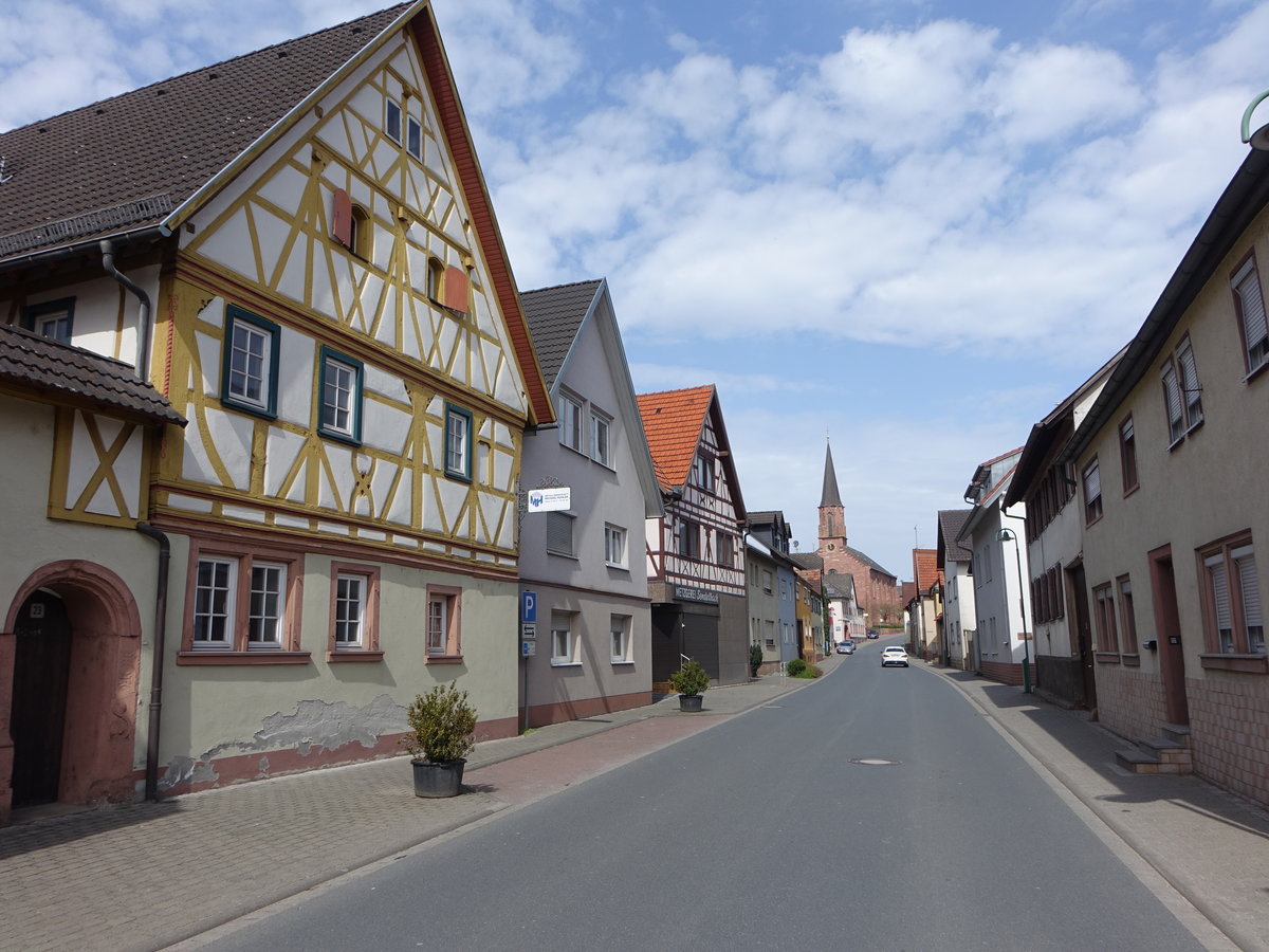 Werbach, historische Huser in der Hauptstrae (15.04.2018)