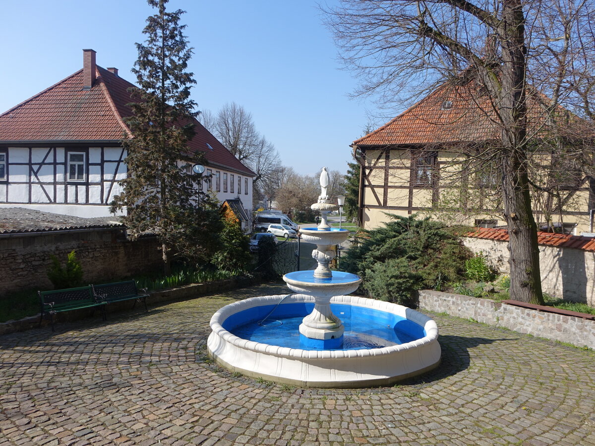 Werningshausen, Marienbrunnen am Einheitsplatz (07.04.2023)