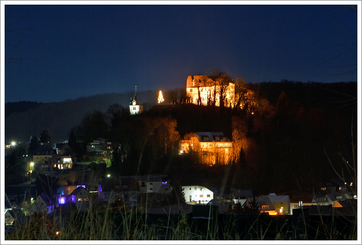 Westerburg bei Nacht am 16.12.2013, blick auf das Schloss Westerburg.