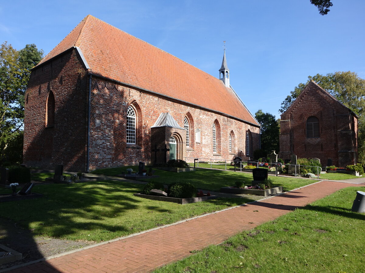 Westerhusen, evangelische Kirche, erbaut im 13. Jahrhundert (09.10.2021)