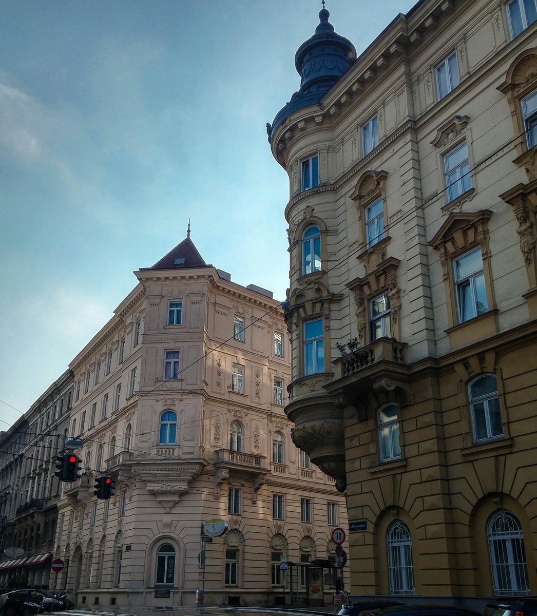 Weyringergasse, Mommsengasse Kreuzung in Wien am 23.09.2017