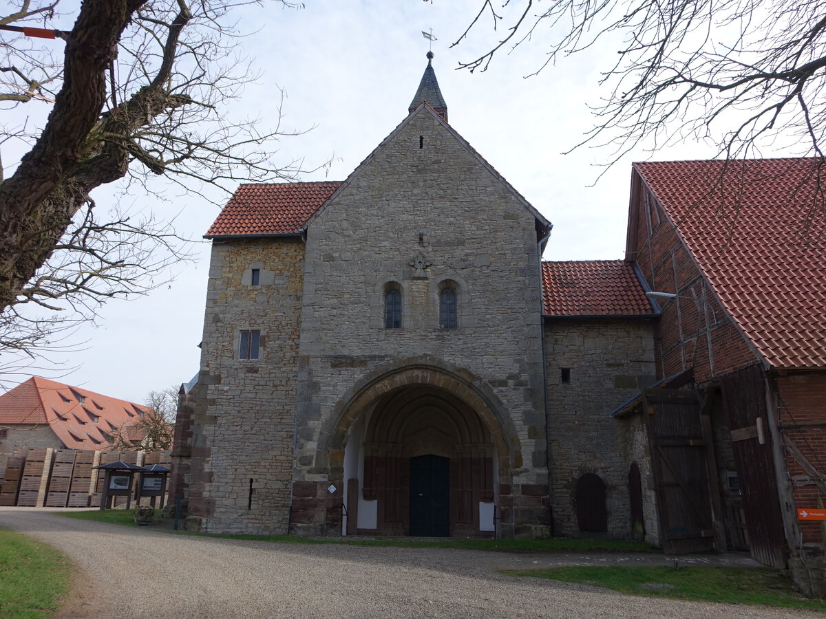 Wiebrechtshausen, Klosterkirche St. Marien, Kloster gegrndet vor 1245 durch Zisterzienser, Klosterkirche erbaut von 1230 bis 1240 im romanischen Stil (19.03.2024)