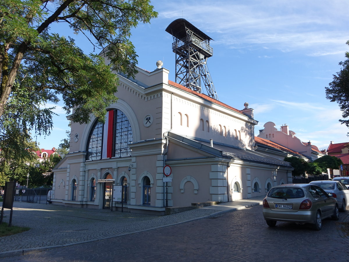Wieliczka / Gro Salze, Salzbergwerk mit Frderturm am Plac Tadeusza Kosciuszki (03.09.2020)