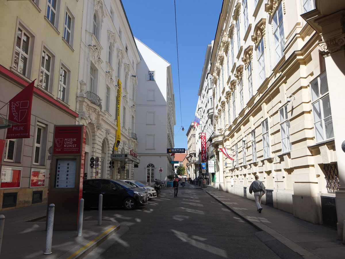 Wien, historische Gebude in der Johannesgasse (20.04.2019)