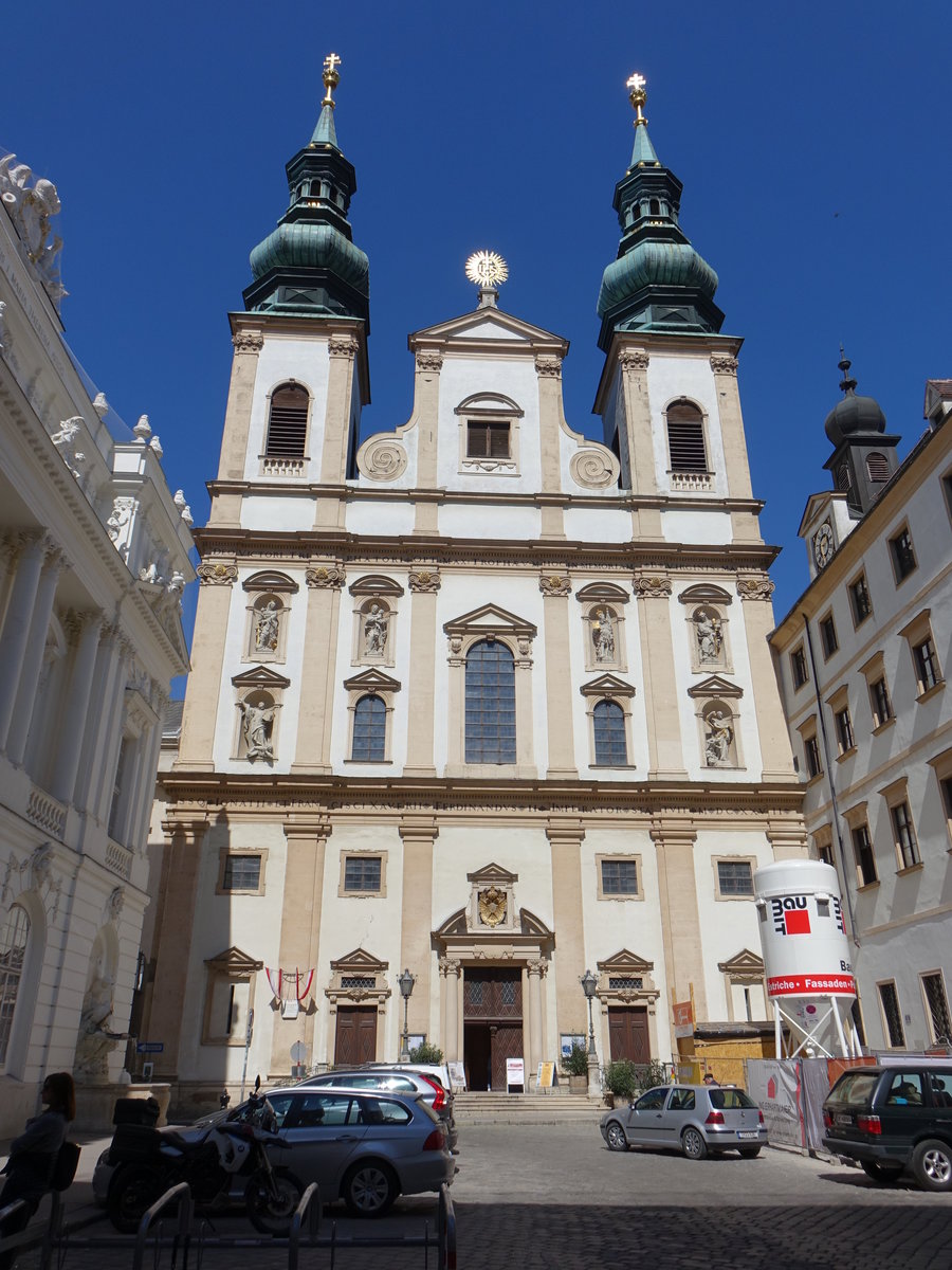 Wien, Jesuitenkirche St. Ignatius am Dr. Ignaz Seipel Platz, erbaut von 1623 bis 1631, Fassade von Andrea Pozzo (20.04.2019)