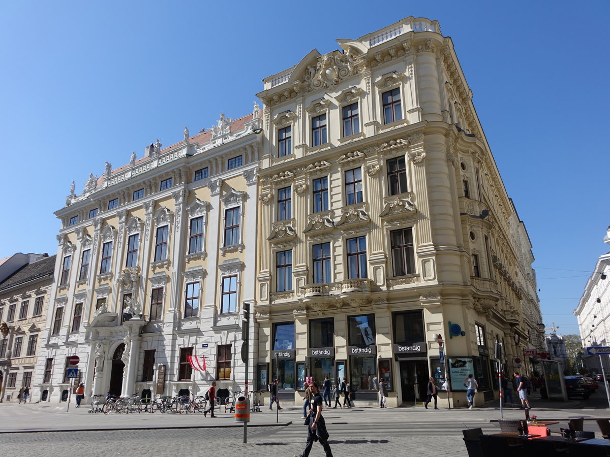 Wien, Palais Kinsky in der Freyung Strae, erbaut von 1713 bis 1719 von Johann Lucas von Hildebrandt fr Feldmarschall Wirich Philipp Graf Daun (20.04.2019)