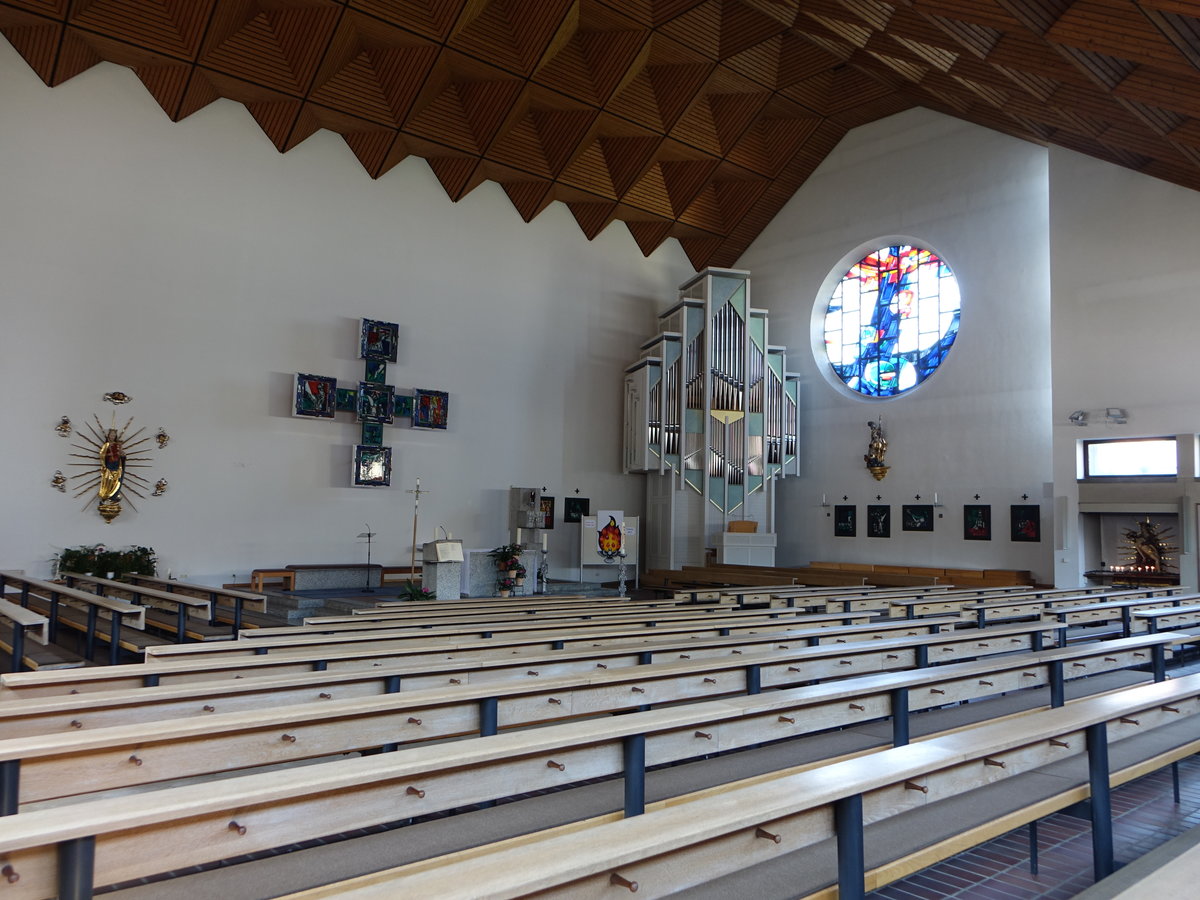 Wiesent, Innenraum der kath. Pfarrkirche Maria Himmelfahrt (02.06.2017)