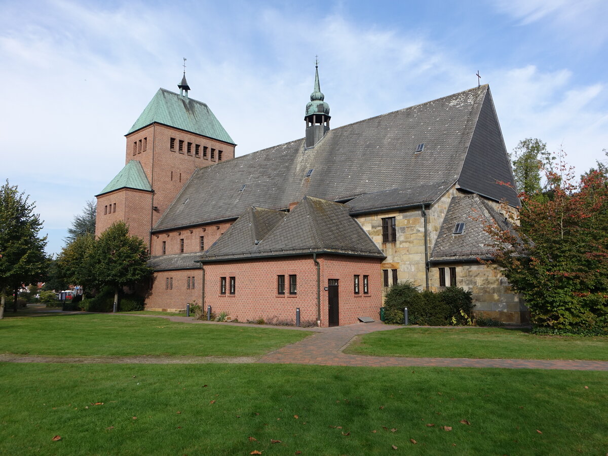 Wietmarschen, Klosterkirche St. Johannes, erbaut im 13. Jahrhundert (10.10.2021)