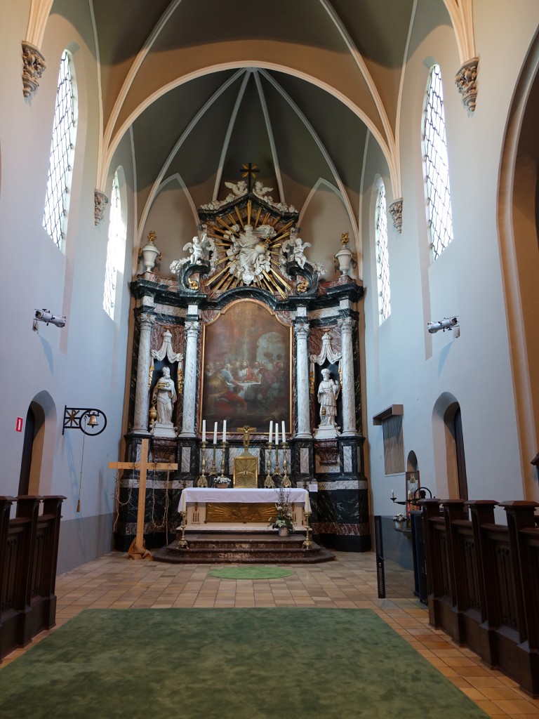 Willebroek, Hochaltar in der St. Nikolaus Kirche (28.04.2015)