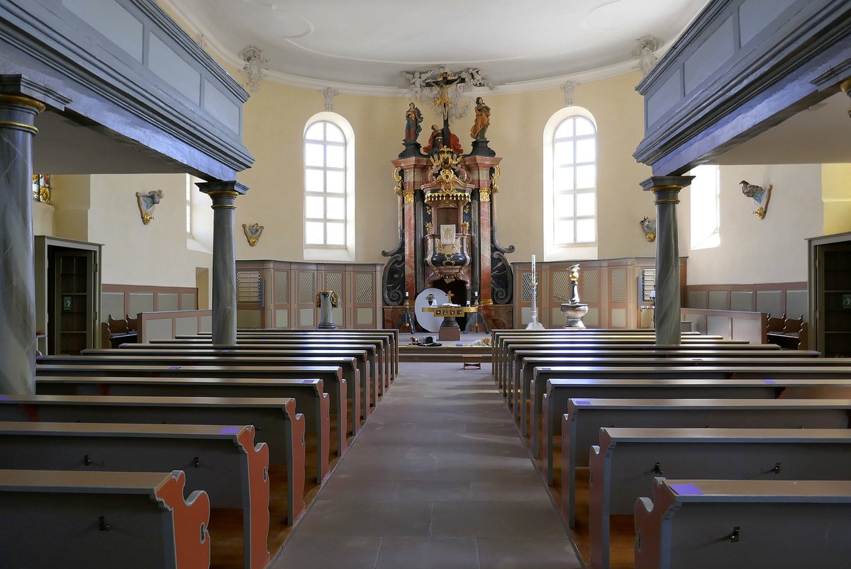 Willsttt, Blick zum Altar in der evangelischen Kirche, Mai 2020
