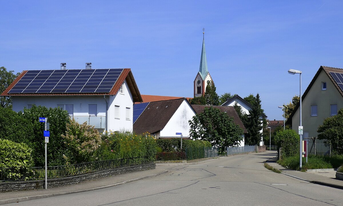 Windschlg, Blick durch die Wolfentalstrae zur Kirche, Sept.2021